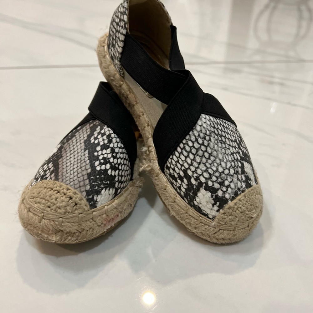 Size 9 toddler girl snake espadrilles
